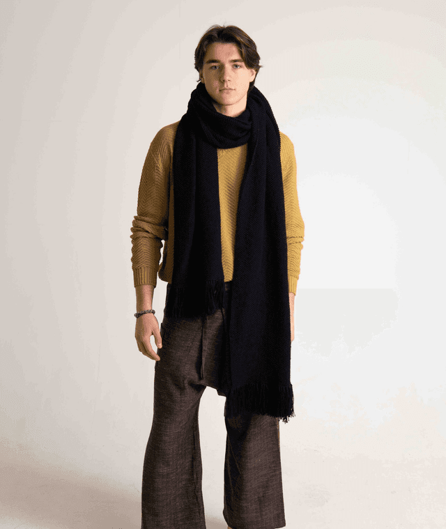 Cashmere long and cozy scarf